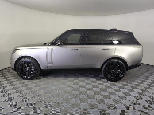 2025 Land Rover Range Rover P530 SE