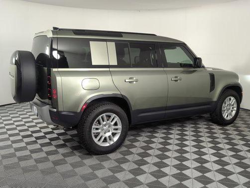 2025 Land Rover Defender 110 P300