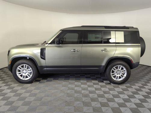 2025 Land Rover Defender 110 P300