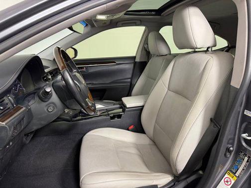 2016 Lexus ES 300h Base