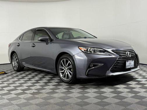 2016 Lexus ES 300h Base