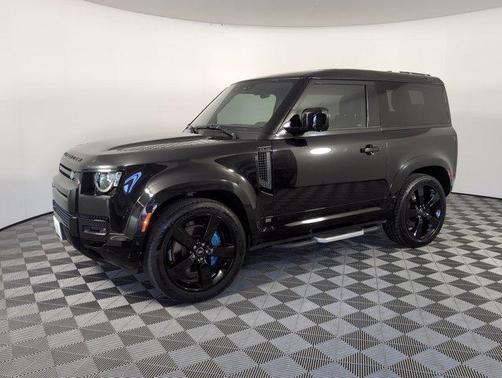 2022 Land Rover Defender V8