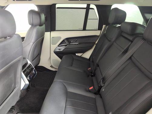 2023 Land Rover Range Rover P400 SE