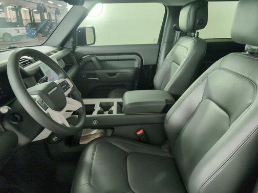 2025 Land Rover Defender 90 P300 S
