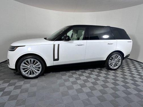 2025 Land Rover Range Rover P530 SE 7 Seat