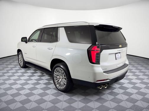 Iridescent Pearl Tricoat 2025 Chevrolet Tahoe Premier