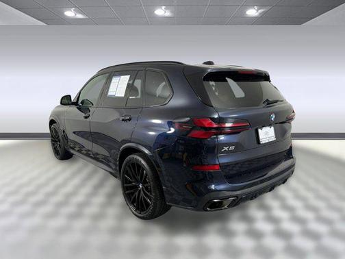 Carbon Black Metallic 2025 BMW X5 sDrive40i