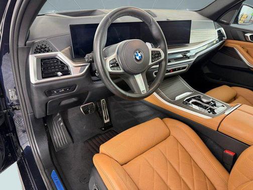 Carbon Black Metallic 2025 BMW X5 sDrive40i