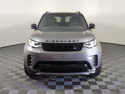2025 Land Rover Discovery P300 Dynamic SE