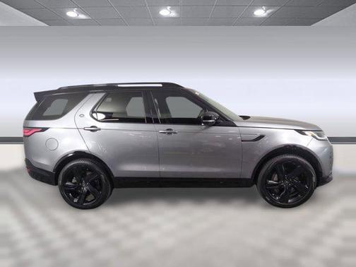 2025 Land Rover Discovery P300 Dynamic SE