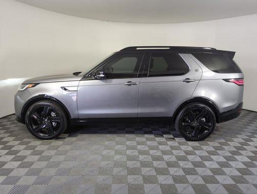 2025 Land Rover Discovery P300 Dynamic SE