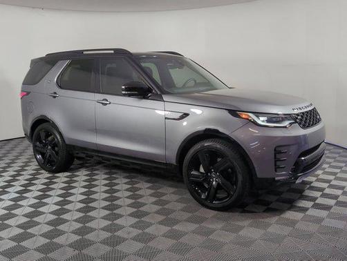 2025 Land Rover Discovery P300 Dynamic SE