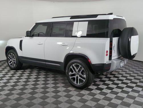 2025 Land Rover Defender 110 P400 S