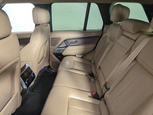 2023 Land Rover Range Rover P400 SE