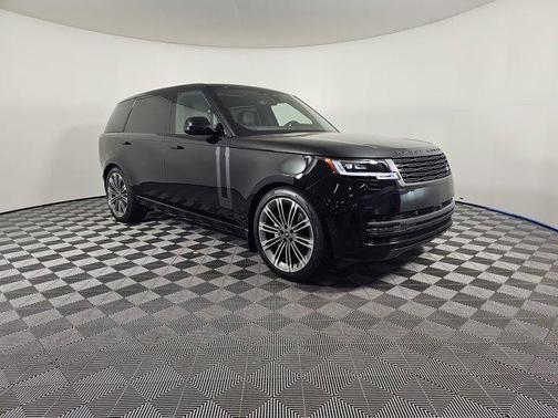 2025 Land Rover Range Rover P400 SE 7 Seat