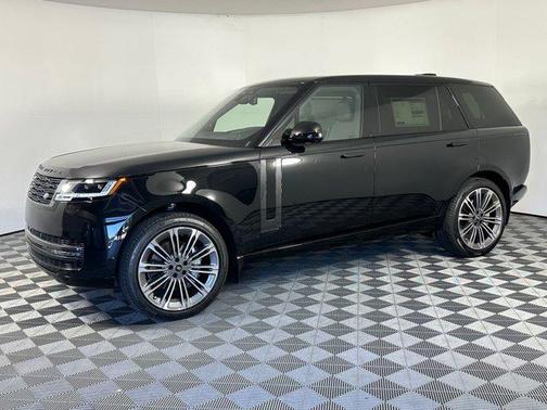 2025 Land Rover Range Rover P400 SE 7 Seat