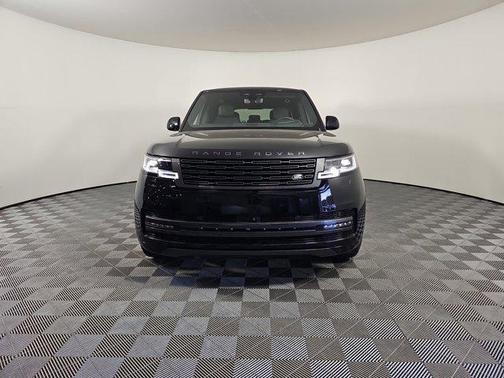 2025 Land Rover Range Rover P400 SE 7 Seat