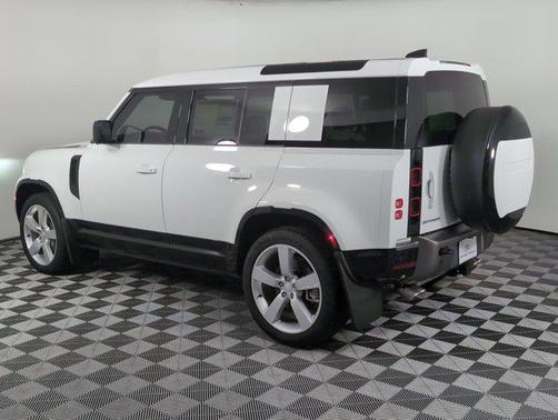 2025 Land Rover Defender 110 P500 X-Dynamic SE
