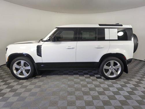 2025 Land Rover Defender 110 P500 X-Dynamic SE