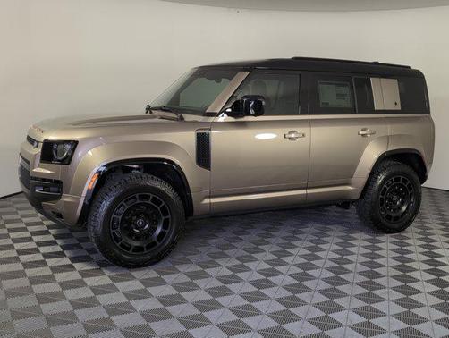 2025 Land Rover Defender P635 OCTA