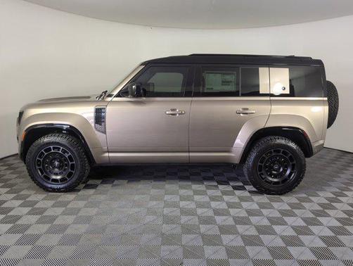 2025 Land Rover Defender P635 OCTA