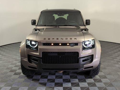 2025 Land Rover Defender P635 OCTA