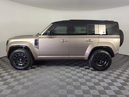 2025 Land Rover Defender P635 OCTA