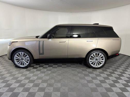 2026 Land Rover Range Rover P530 SE