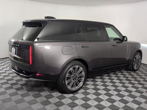 2025 Land Rover Range Rover P530 Autobiography 7 Seat