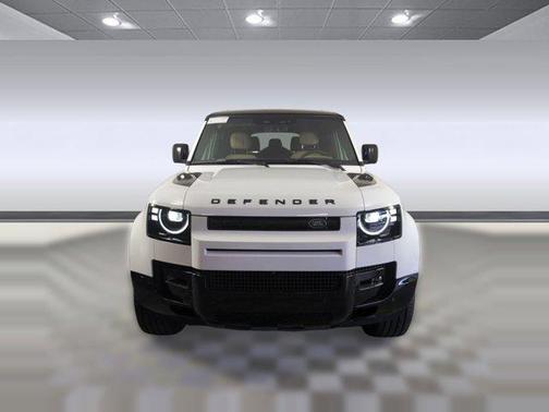 2026 Land Rover Defender V8