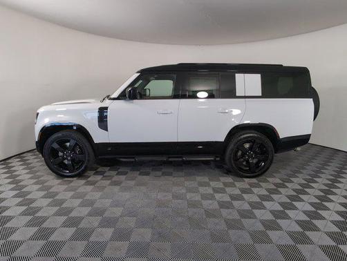 2026 Land Rover Defender V8