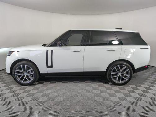2025 Land Rover Range Rover P550e SE