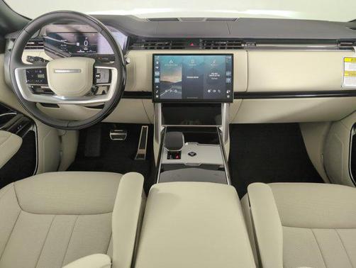 2025 Land Rover Range Rover P550e SE