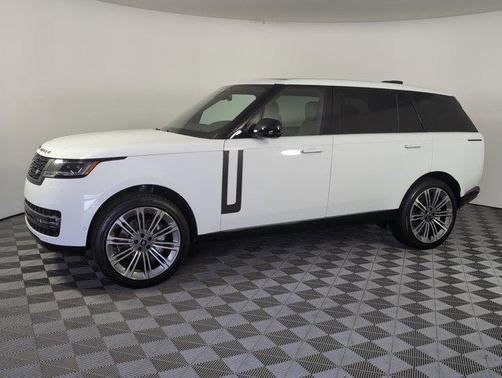 2025 Land Rover Range Rover P400 SE 7 Seat