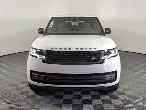 2025 Land Rover Range Rover P400 SE 7 Seat