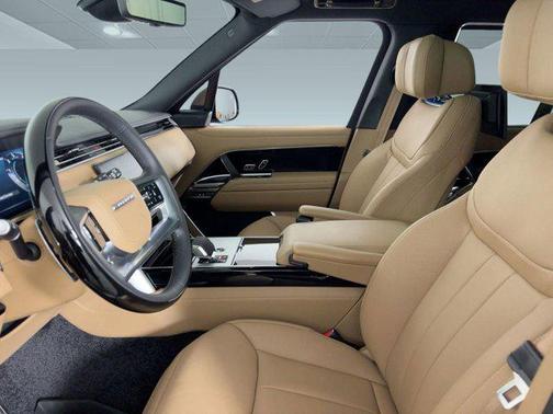 2026 Land Rover Range Rover P550e Autobiography