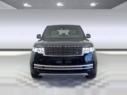 2026 Land Rover Range Rover P550e Autobiography