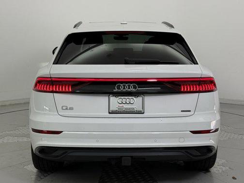 2021 Audi Q8 55 Premium