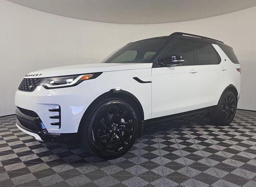 2025 Land Rover Discovery P300 Dynamic SE