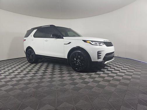 2025 Land Rover Discovery P300 Dynamic SE