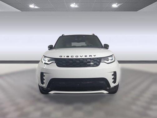 2025 Land Rover Discovery P300 Dynamic SE