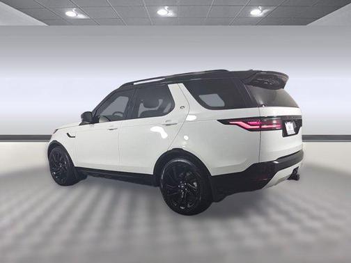 2025 Land Rover Discovery P300 Dynamic SE