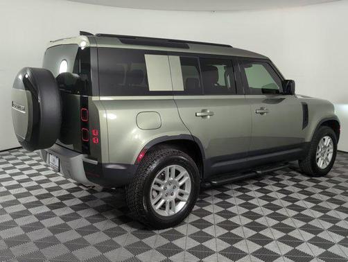 2025 Land Rover Defender 110 P300
