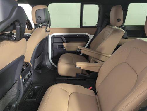 2025 Land Rover Defender 130 P300 S