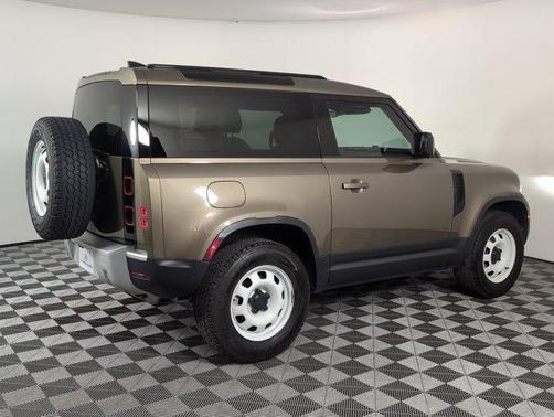 2024 Land Rover Defender 90 P300 S