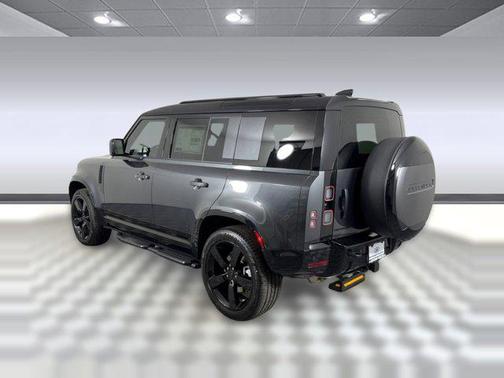 2026 Land Rover Defender P400 X-Dynamic SE