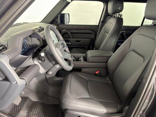 2026 Land Rover Defender P400 X-Dynamic SE