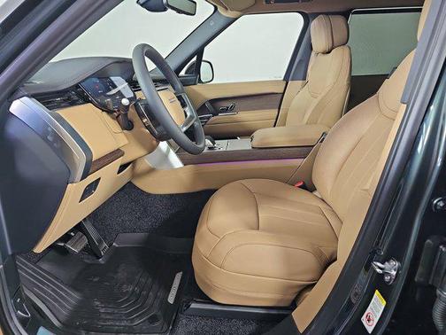 2025 Land Rover Range Rover P530 SE 7 Seat
