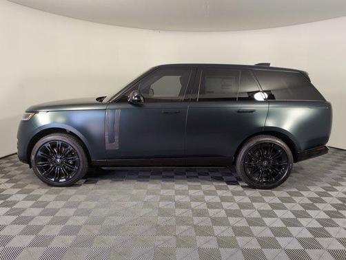 2025 Land Rover Range Rover P530 SE