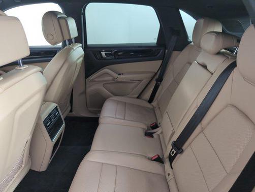 2019 Porsche Cayenne Base
